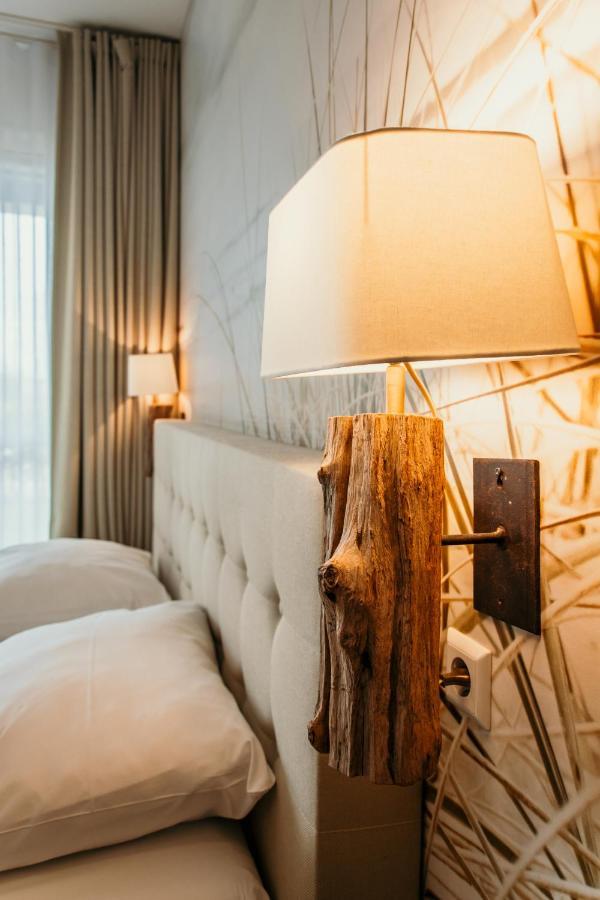 Hotel De Zeeuwse Kust 雷讷瑟 外观 照片